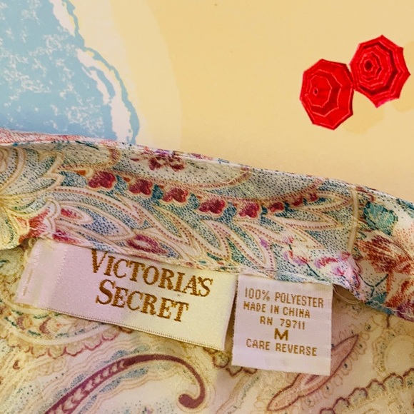 ✨SA!E🤍❤️🖤🐆 2pcs Camus! includes vintage VS! - Picture 6 of 9